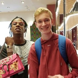 Meet your Posher, Henry